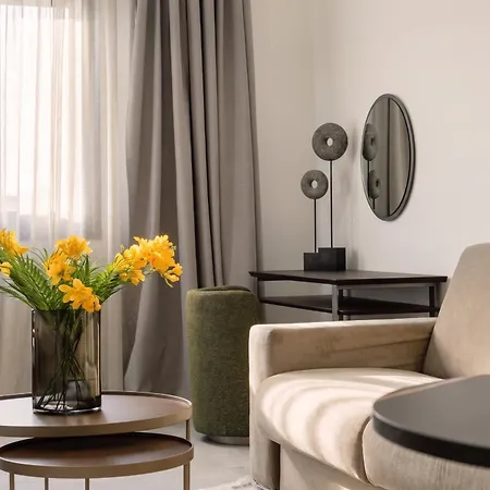 Avenue By Deserve Apartament